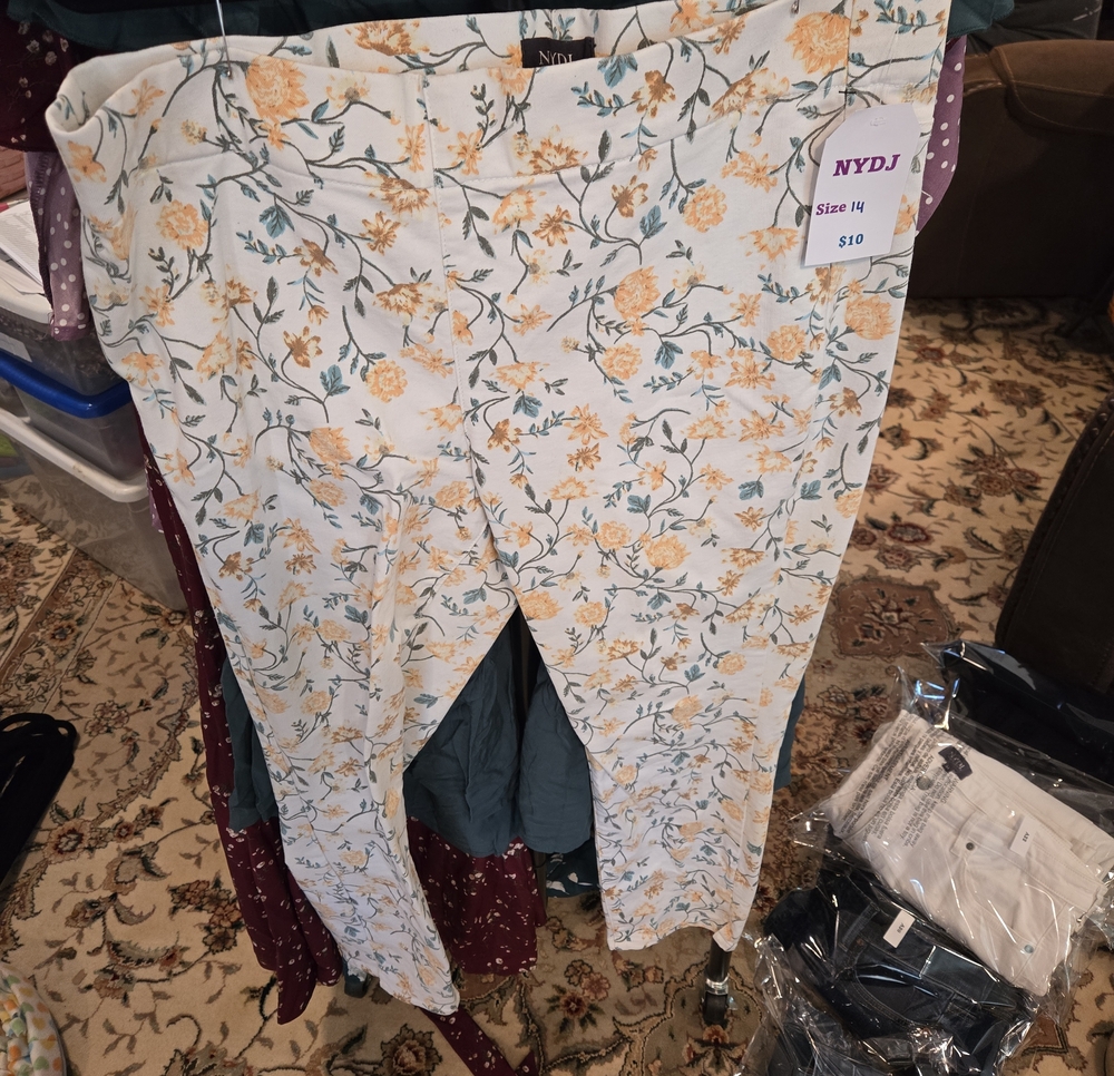 NYDJ Cream Floral Print Leggings with Yellow Blooms